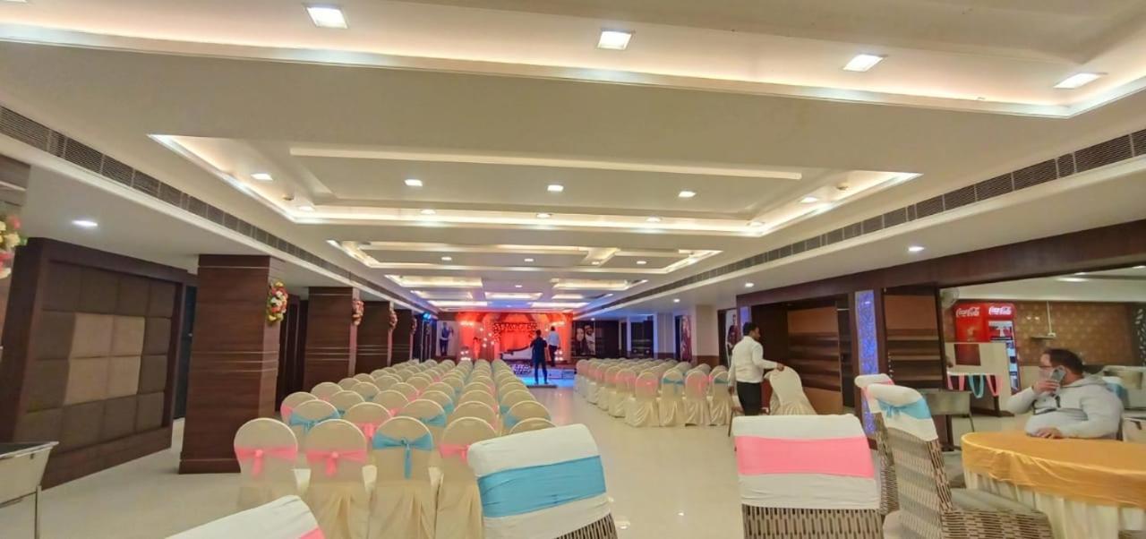 Hotel Puja Residency Varanasi Exterior foto