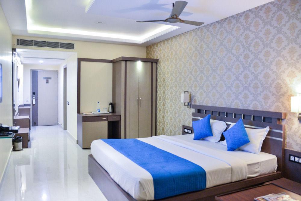 Hotel Puja Residency Varanasi Exterior foto