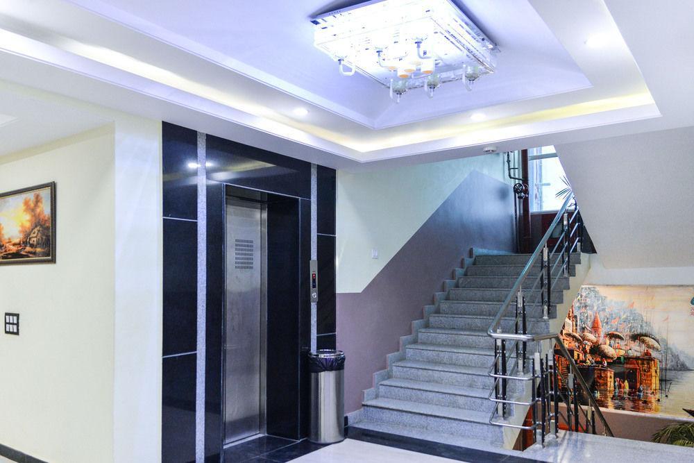 Hotel Puja Residency Varanasi Exterior foto