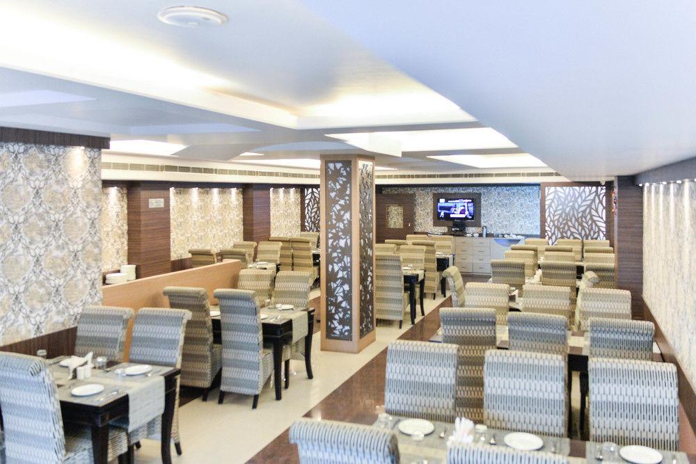 Hotel Puja Residency Varanasi Exterior foto