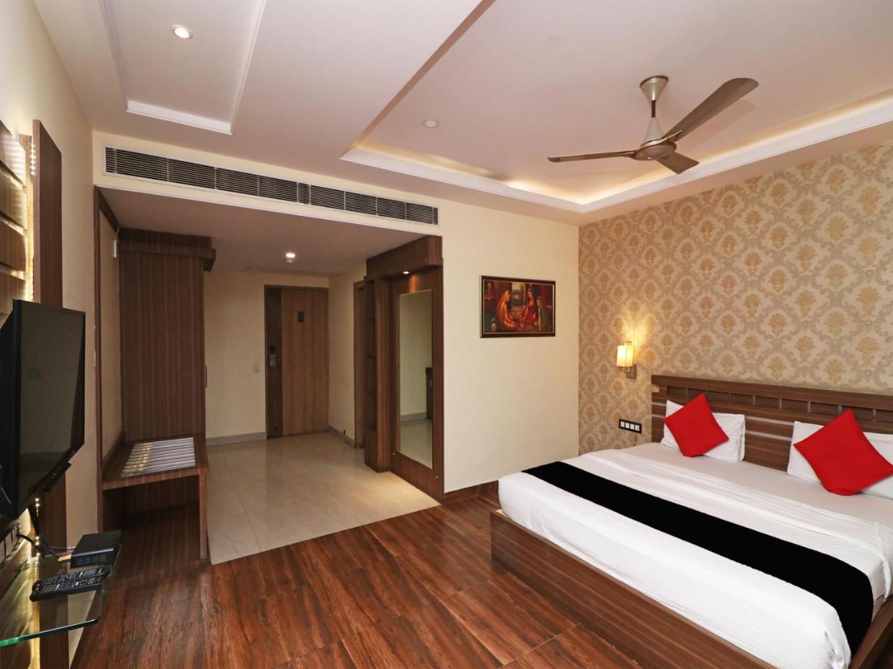 Hotel Puja Residency Varanasi Exterior foto