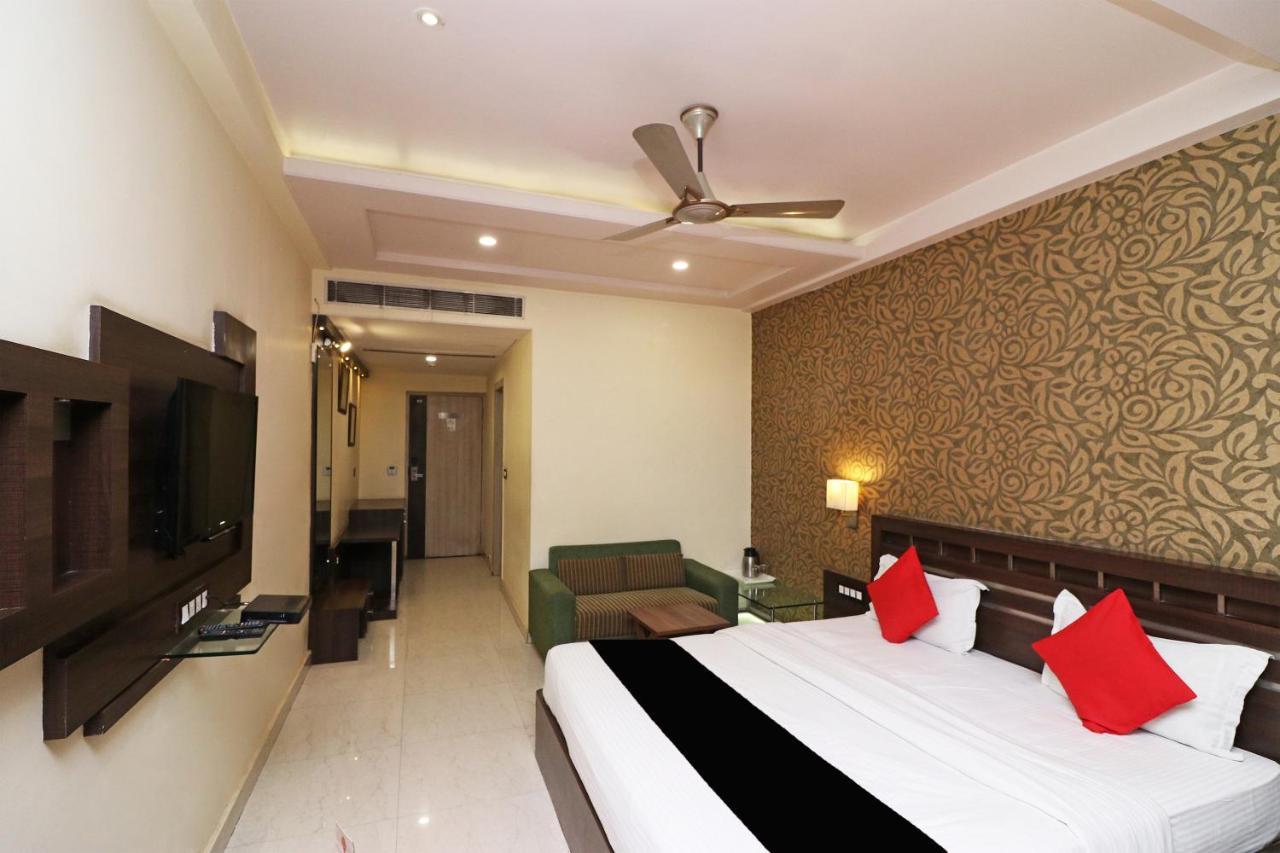 Hotel Puja Residency Varanasi Exterior foto