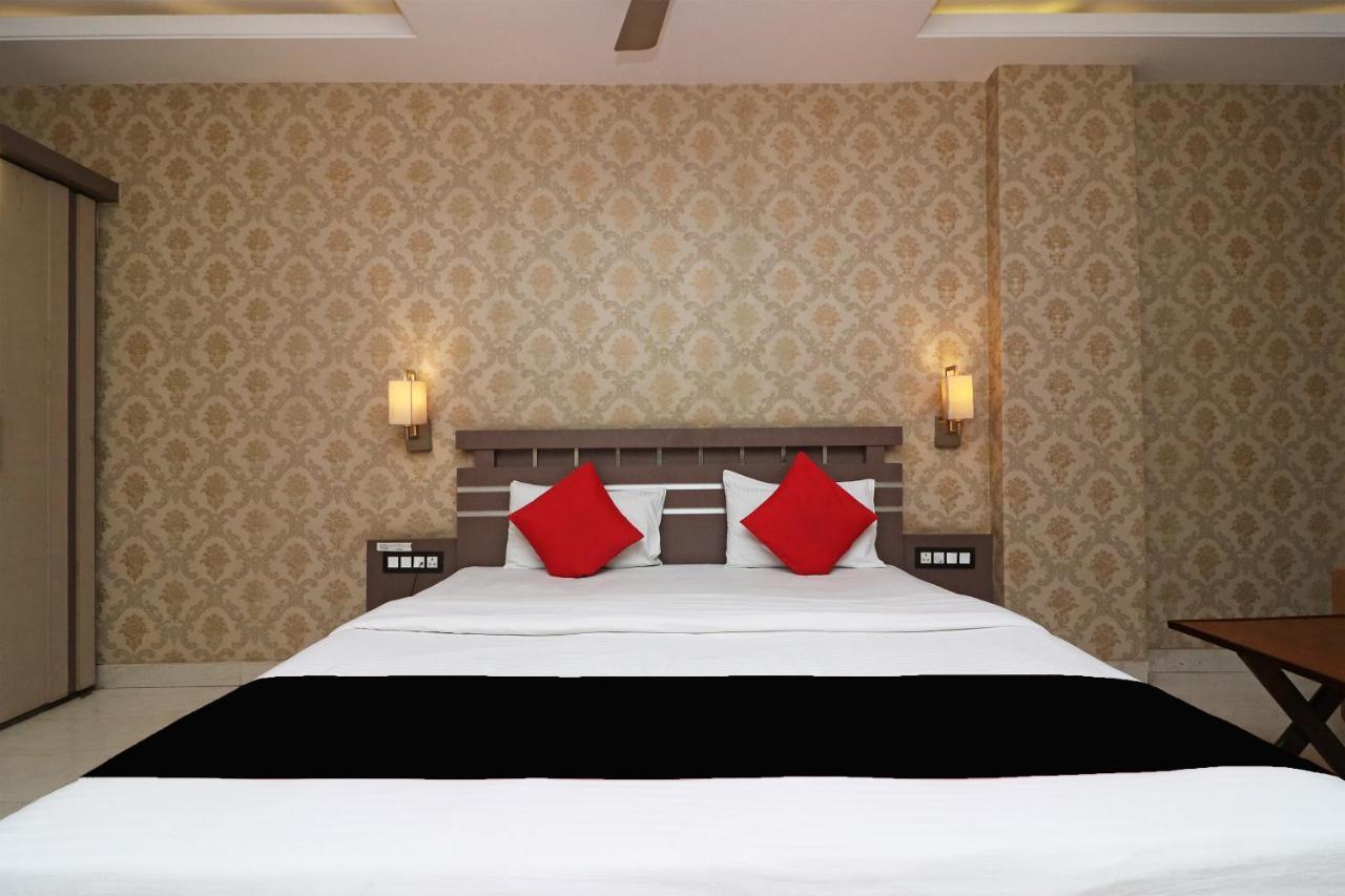 Hotel Puja Residency Varanasi Exterior foto